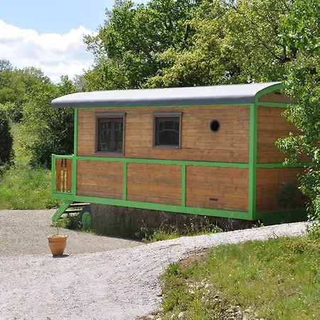La Roulotte D'Alcas Guest House Saint-Jean-et-Saint-Paul Exterior photo
